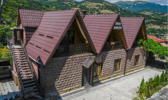 Dilijan House | Dom Adonis
