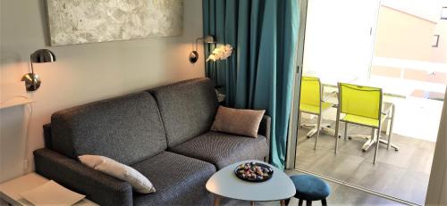 Six-Fours-les-Plages Apartment | Domaine de La Coudouliere, Vue Mer, Plage, Piscine et Parc
