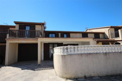 Portiragnes-Plage Villa | Domaine de vacances à 600m de la plage -animations piscines en supplément -villa climatisee 3 chambres 7 à 9 couchages, WIFI terrasse parking LRTAMI21