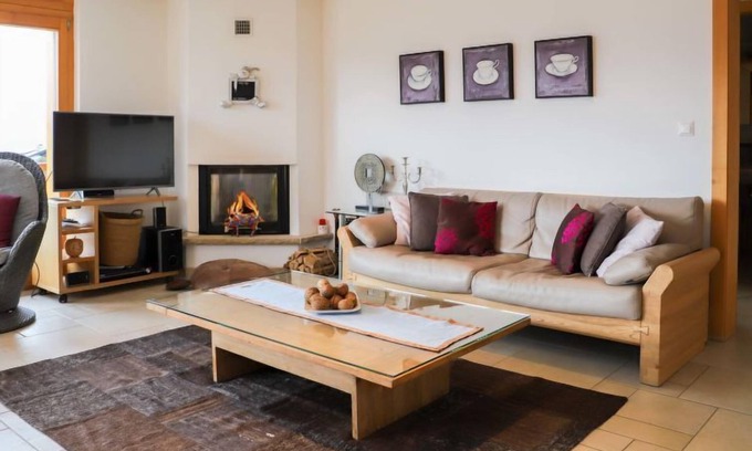 Saint-Pierre-de-Clages Apartment | Domaine des Reines C10 by Interhome
