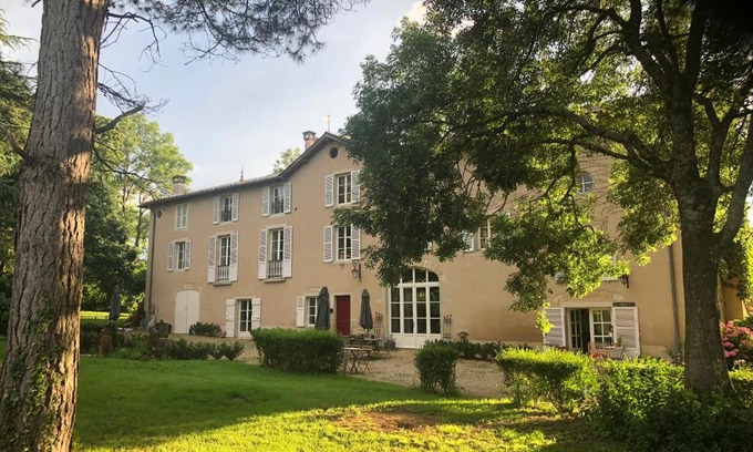 Pierreclos Bed & Breakfast | Domaine en Reynouse