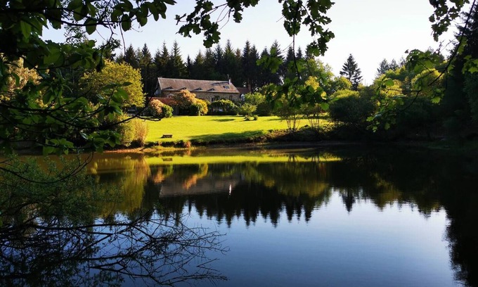 Bussiere-Saint-Georges Bed & Breakfast | Domaine des Capucins Room 1