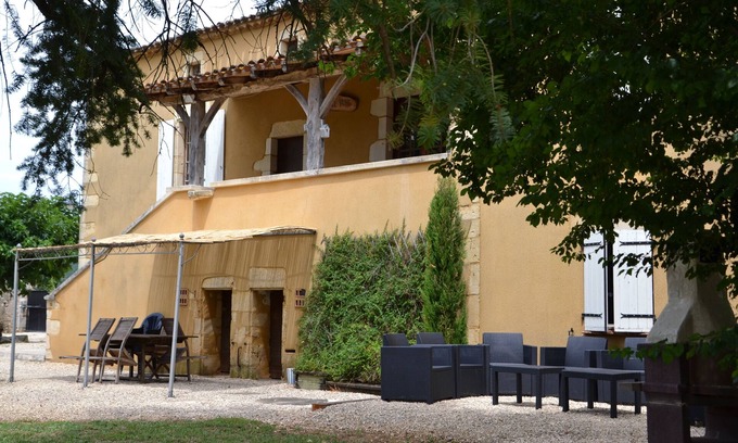 Fumel House | Domaine Le Mathi, gite "le Mas" 10 people, wooded park, cycle route