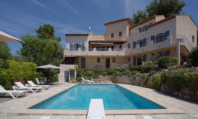 Saint-Cyr-sur-Mer Villa | Domaine Port D'alon, Très Belle Villa Provençale Avec vue mer