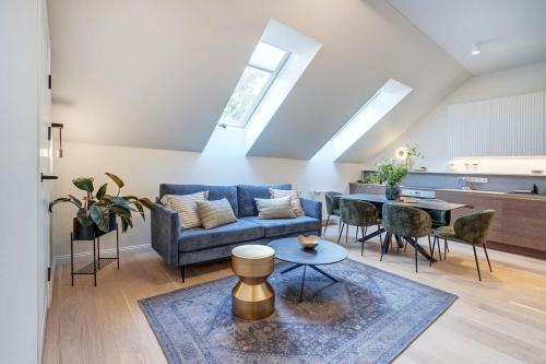 Old Town Apartment | Domillion oldtown new 5bdr 3bath apt P492a