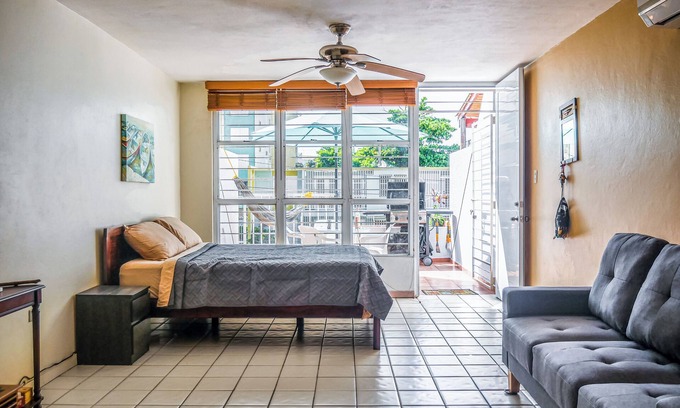 Vilomar Condo | Don Julio's Beach Studio. A nice place to relax and enjoy beautiful playa Azul.