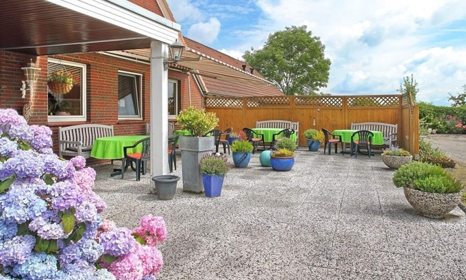 Butjadingen Apartment | Doppelzimmer für 2 Gäste mit 15m² in Butjadingen-ruhwarden
