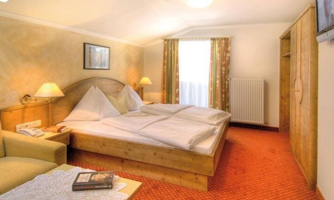 Dienten am Hochkoenig House | Doppelzimmer mit Dusche od. Bad, 1-3 Nächte - Hotel Salzburger Hof