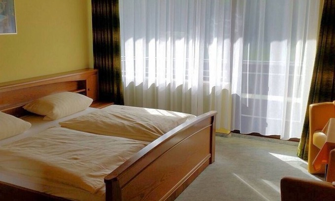 Waischenfeld Bed & Breakfast | Doppelzimmer Nr. 25 - Waldpension Rabeneck