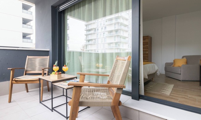 Quatre Carreres Hotel | Dorm4You Arena