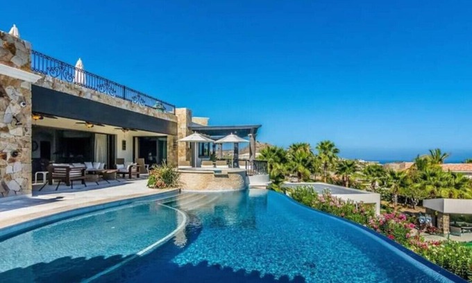 San Jose del Cabo Villa | Dos Amigos Golf Villa in Upscale Puerto Los Cabos