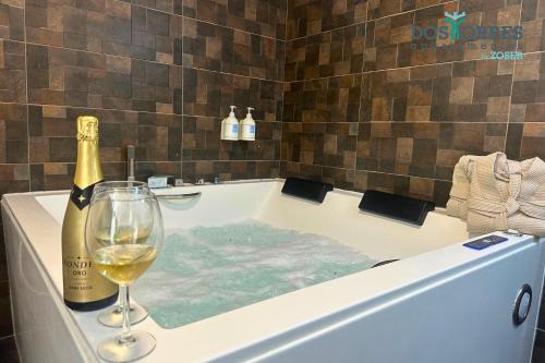 Zaragoza Old Town Apartment | Dos Torres La Dulcería - Jacuzzi y vistas en el corazón de Zaragoza