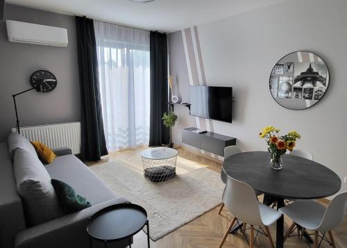 Tata Apartment | Dotis Apartman Tata