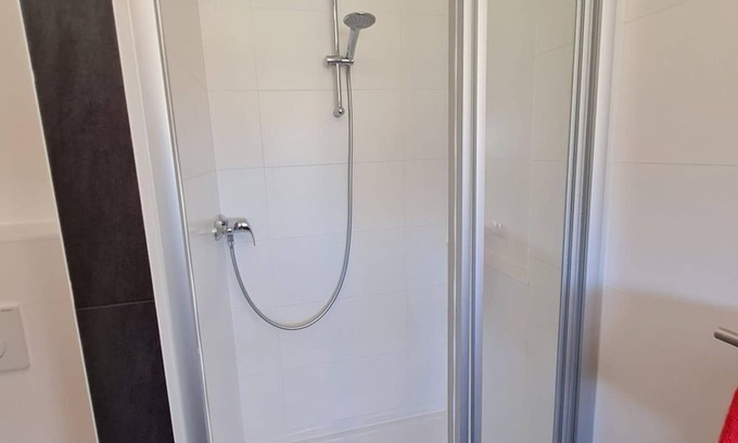 Unterburg am Klopeiner See Bed & Breakfast | Double room, shower, WC, balcony, deluxe - Pension Tulpe