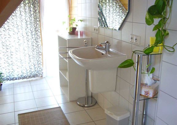 Schallstadt Cottage | Double Room 2. OG with balcony - Silvia Krafts Bed and Breakfast