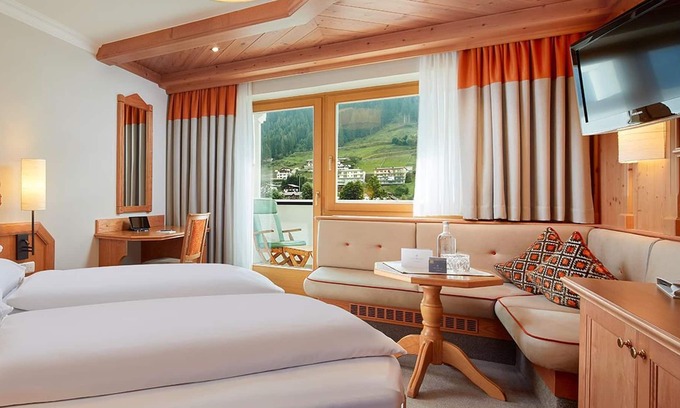 Grossarl House | Double room "Alpenrose" | 3-4 nights - The Edelweiss - Salzburg Mountain Resort