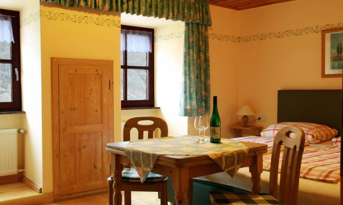 Hatzenport Hotel | Double room, shower or bath, toilet