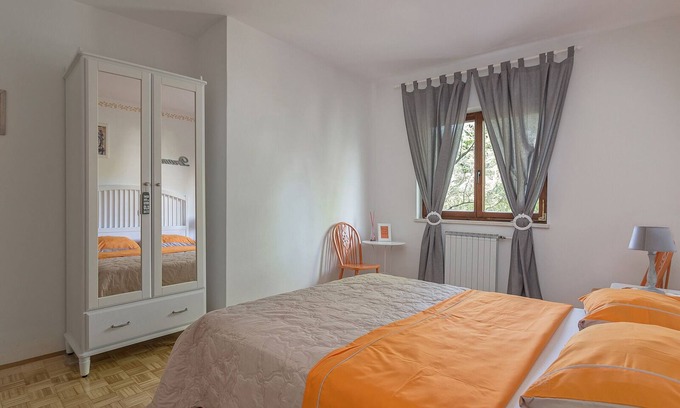 Koper House | Double Room with external private bathroom and shared kitchen