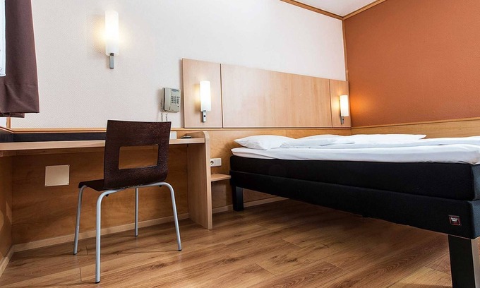 Azmannsdorf House | Double room with French bed - Good Morning Erfurt