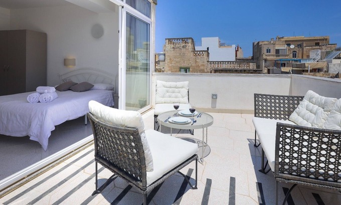 Sliema House | Double Room with Terrace