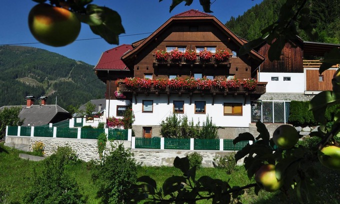 Bach Cottage | Double room without balcony - Landhaus Hinteregger