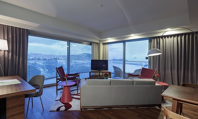 Kusadasi City Centre Hotel | Doubletree By Hilton Kusadasi - Special Class