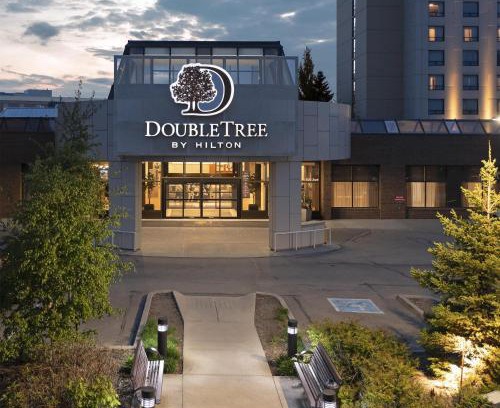 Jasper Place Hotel | DoubleTree by Hilton West Edmonton