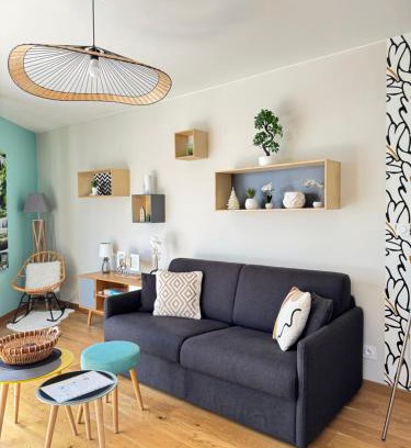 Republique - Tolstoi Apartment | Douceur lyonnaise, Villeurbanne