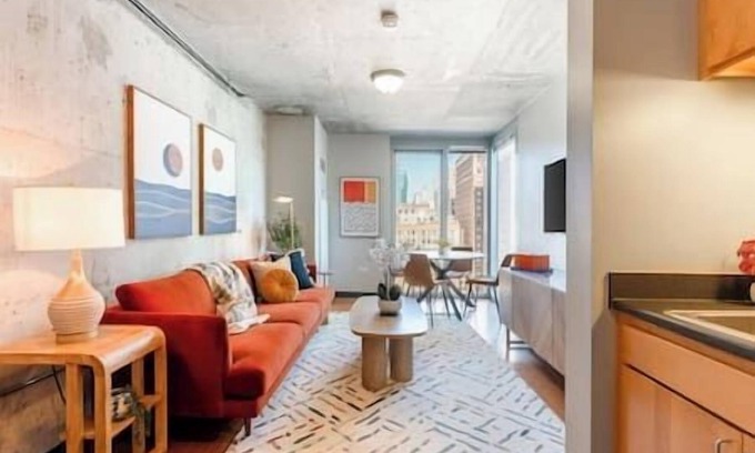 The Loop Condo | Downtown 9bd - Sleep 18 - (4 units, same floor)