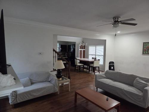 Atlanta House | Downtown Anchor