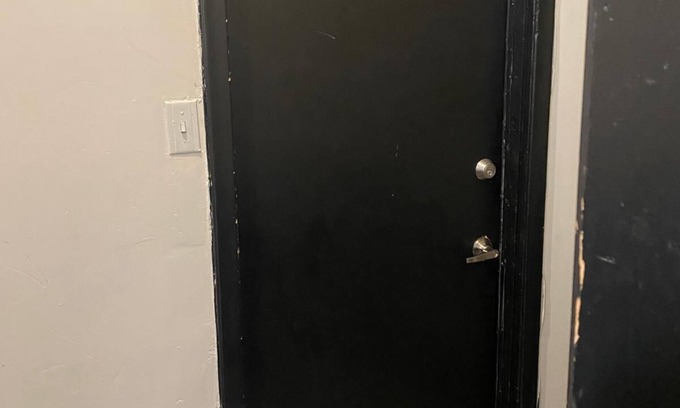 Bowmanville Apartment | Downtown Apartment 2/3 People