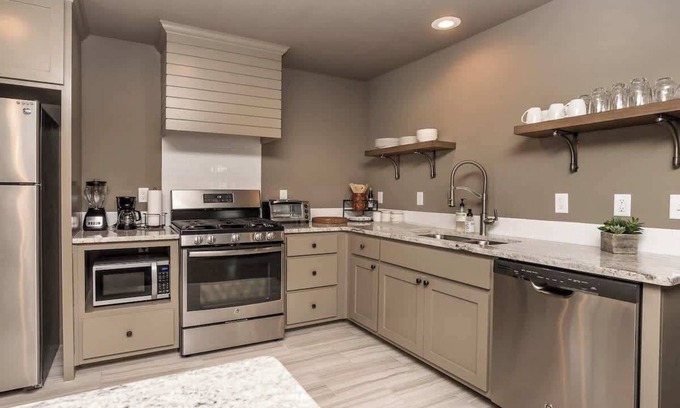 Downtown Apartment | Downtown Bentonville Book August & Save!