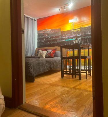 Theatre District Apartment | Downtown Boston Common Studio Theater District Chinatown Smart HDTV TD Garden Bruins Celtics Patriots