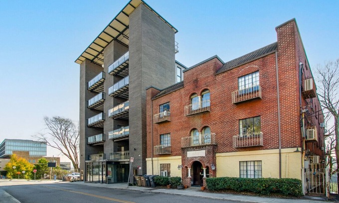 Downtown Knoxville Apartment | Downtown Knoxville Condo near UT