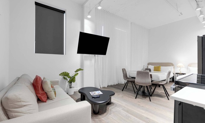 Downtown Montreal Apartment | Downtown|Loft 3beds|6 guests
