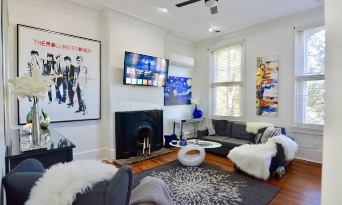 New Pathways Apartment | Downtown Memphis The Rolling Stones Studio Apt 202