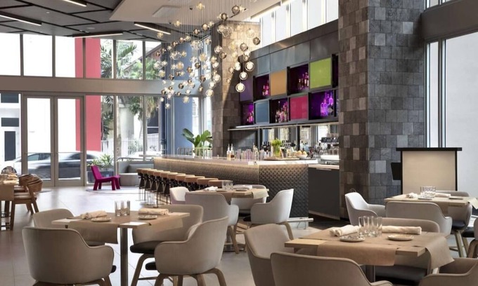 Downtown Miami Hotel | Downtown Miami near cruise port, Kaseya Center & Bayside Park; walking distance