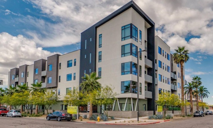Downtown Phoenix Condo | Downtown Phoenix Vibes
