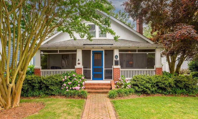 South Rehoboth House | Downtown Rehoboth Beach Two Blocks to the Beach Sleeps 10