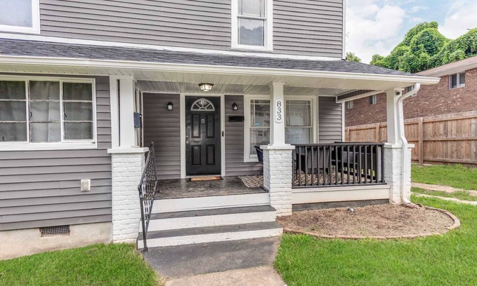 Winston - Salem House | Downtown & Seventh