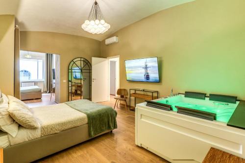 La Spezia Historic Centre Apartment | DOWNTOWN SRL - Croce di Malta Royale