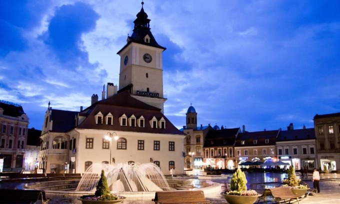 Brasov Old Town Apartment | Downtown Studio provides accommodation in historical old town