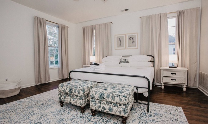 Columbus House | Downtown-Walk to everything! 5 kings, Fire pit!