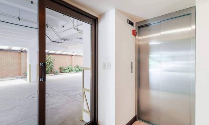 Zona 5 Apartment | DP1, Spacious & bright flat 4 mins to Cayalá