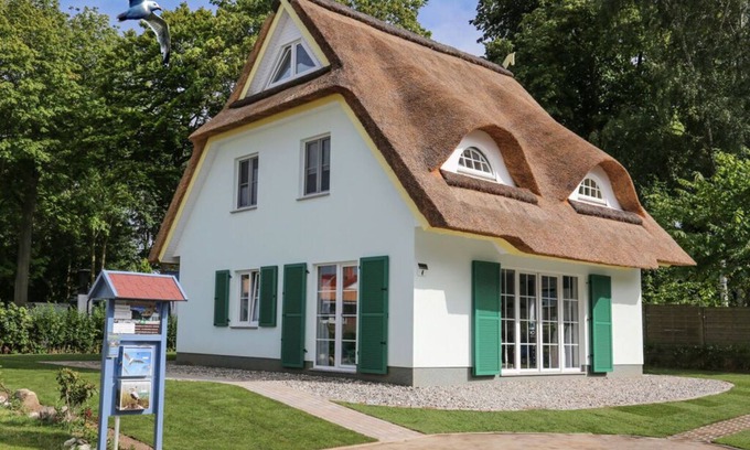 Rerik House | Drööm unter Reet 2 Comfortable holiday residence