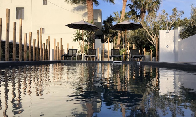 Kamari House | Dragonfly Villas