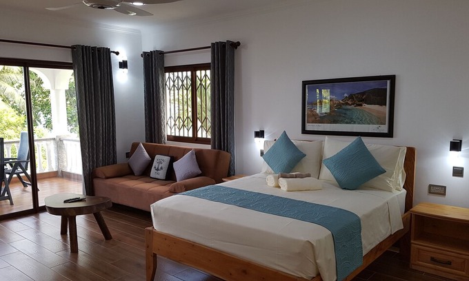 Bel Ombre Apartment | Drake Seaside Studio - Ground Floor