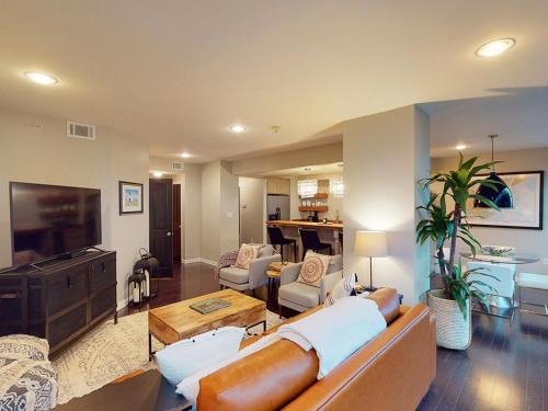 Historic District - North House | Drayton Escape