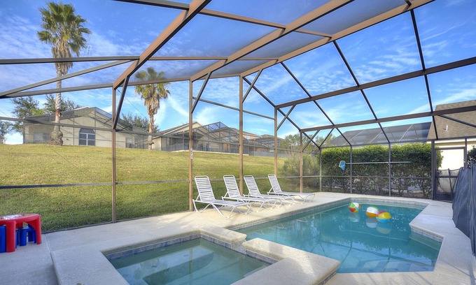 Highgate Park House | Drayton Place at Highgate Park | Private Pool and Spa, Two Master En Suites, Gated Community!