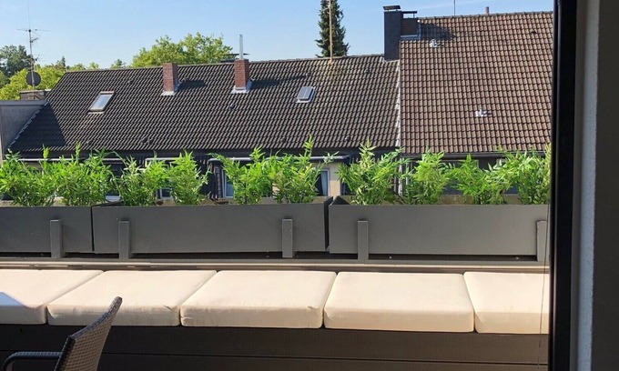 Ruettenscheid Apartment | Dream loft near Messe Essen/Düsseldorf with loggia and private elevator.